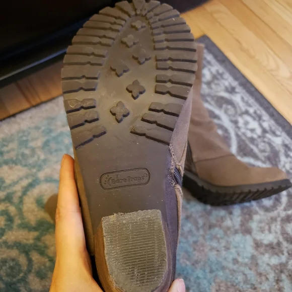 BareTraps Zandrea Stacked Heel Boot w/Stay Dry - Picture 5 of 8